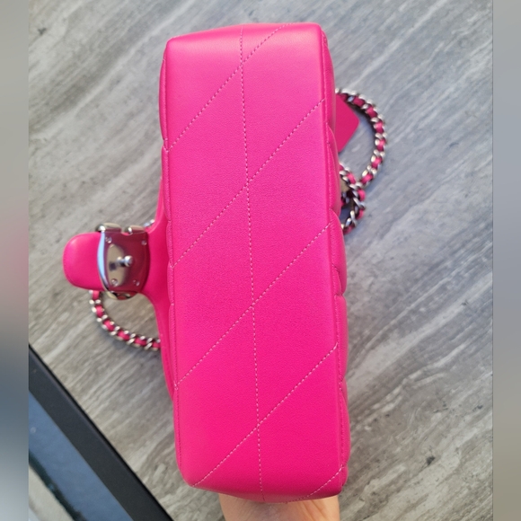 Coach Quilted Tabby 20 Dragonfruit - Picture 9 of 16